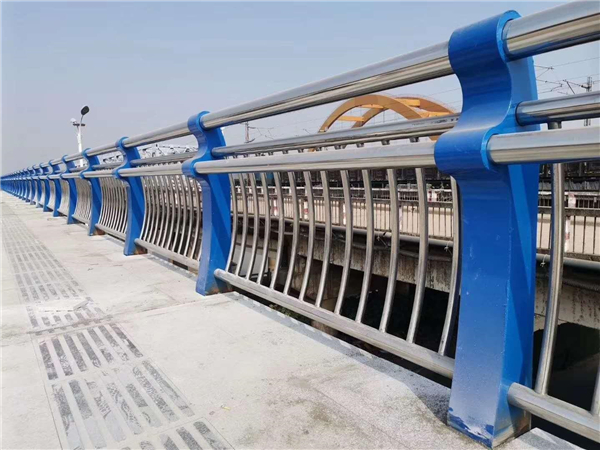 遂宁304不锈钢复合管护栏的生产工艺揭秘